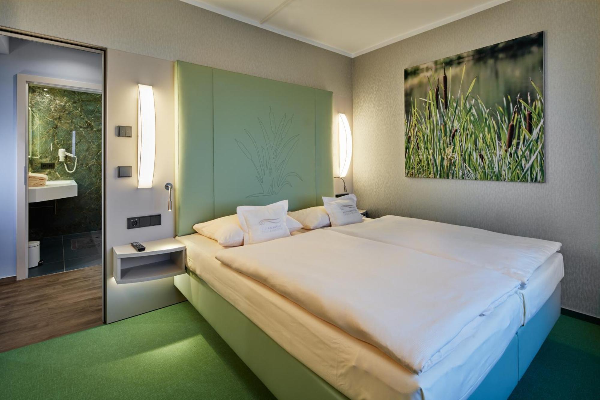 Bio-Seehotel Zeulenroda Exterior photo